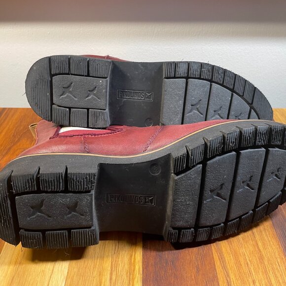 Pikolinos Red Chelsea Boots with Contrasting Elastic - Picture 7 of 9